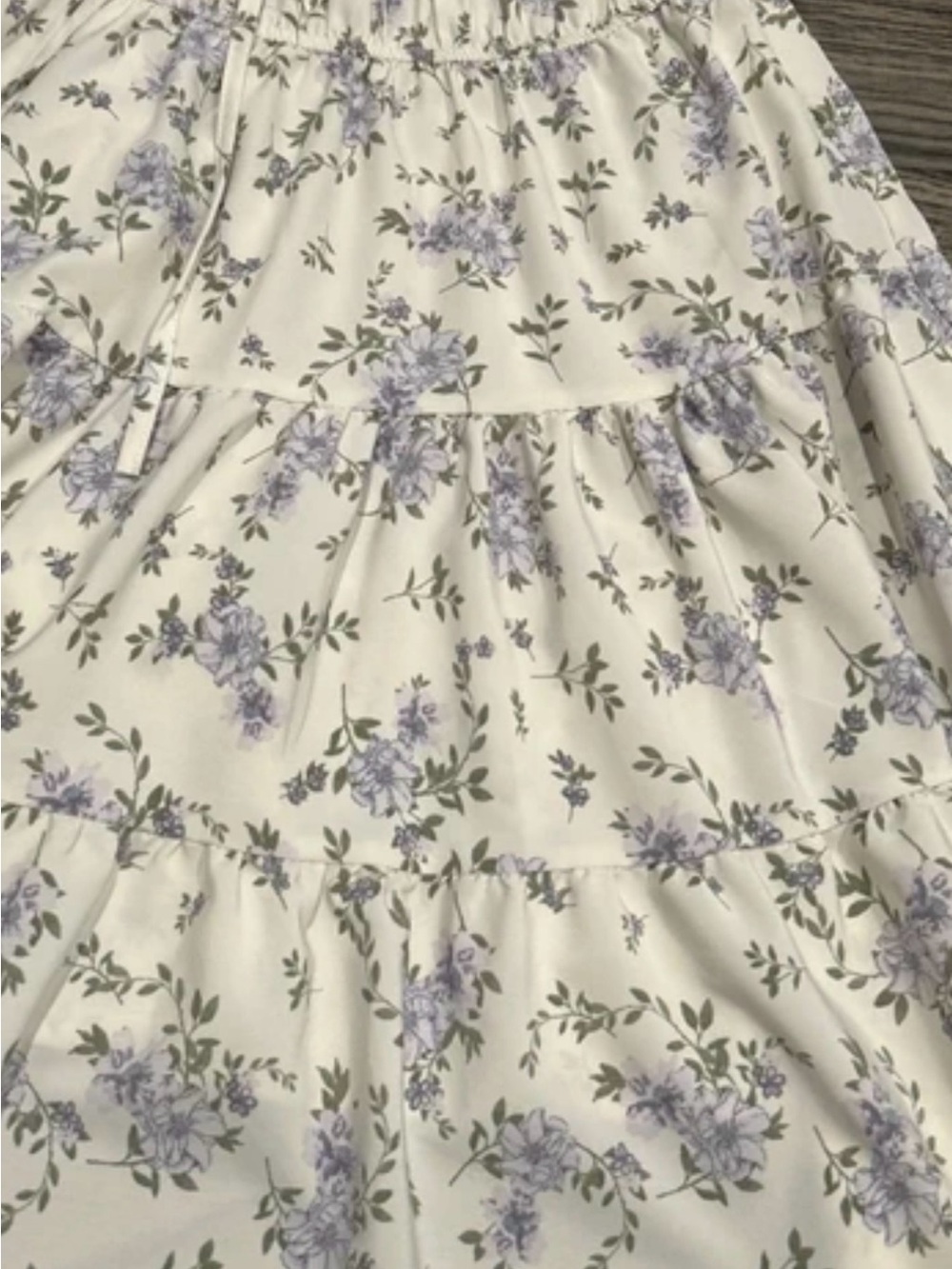 White Floral Midi Dress with Puff Sleeves M NWOT - Picture 4 of 6